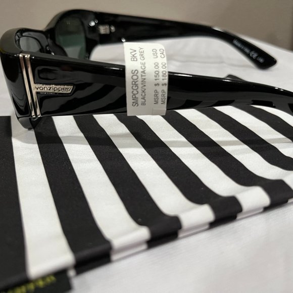 VonZipper Juvie sunglasses (black frame/gray lenses) main image 4